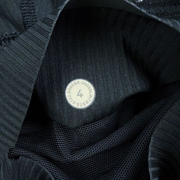Lululemon Base Pace 8” High Rise Black Ribbed Shorts 4 - Picture 8 of 8